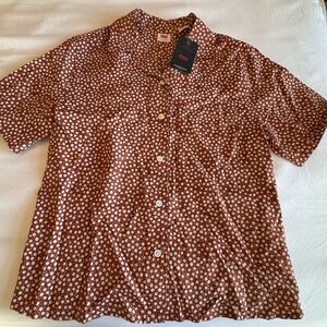 NWT Levi’s button down short sleeve shirt